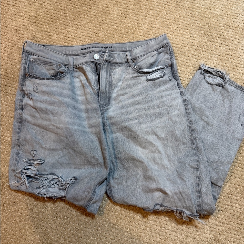 American Eagle Outfitters Light Gray Distressed Boyfriend Jeans